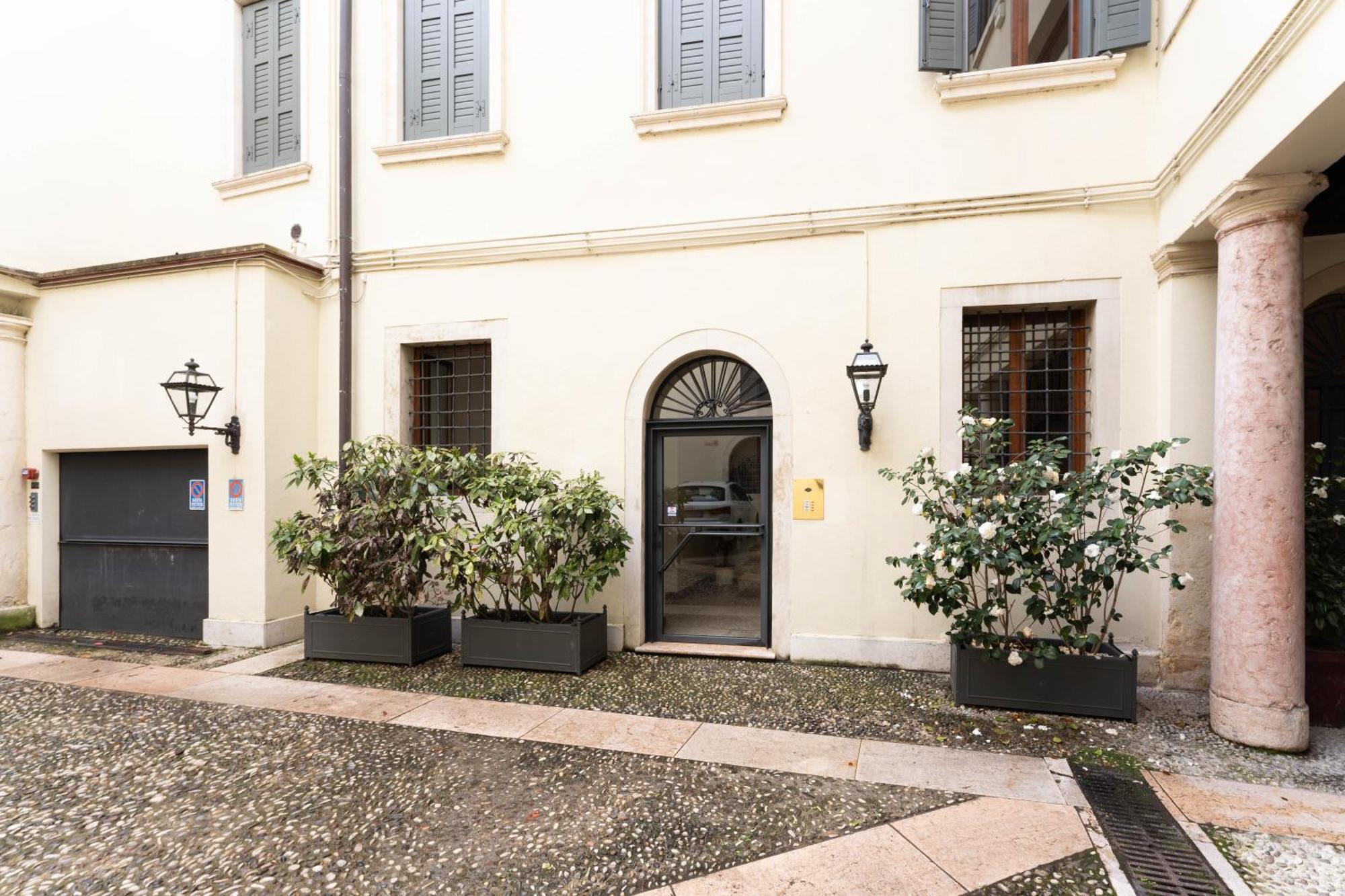 Apartamento Palazzo Venier Verona Exterior foto