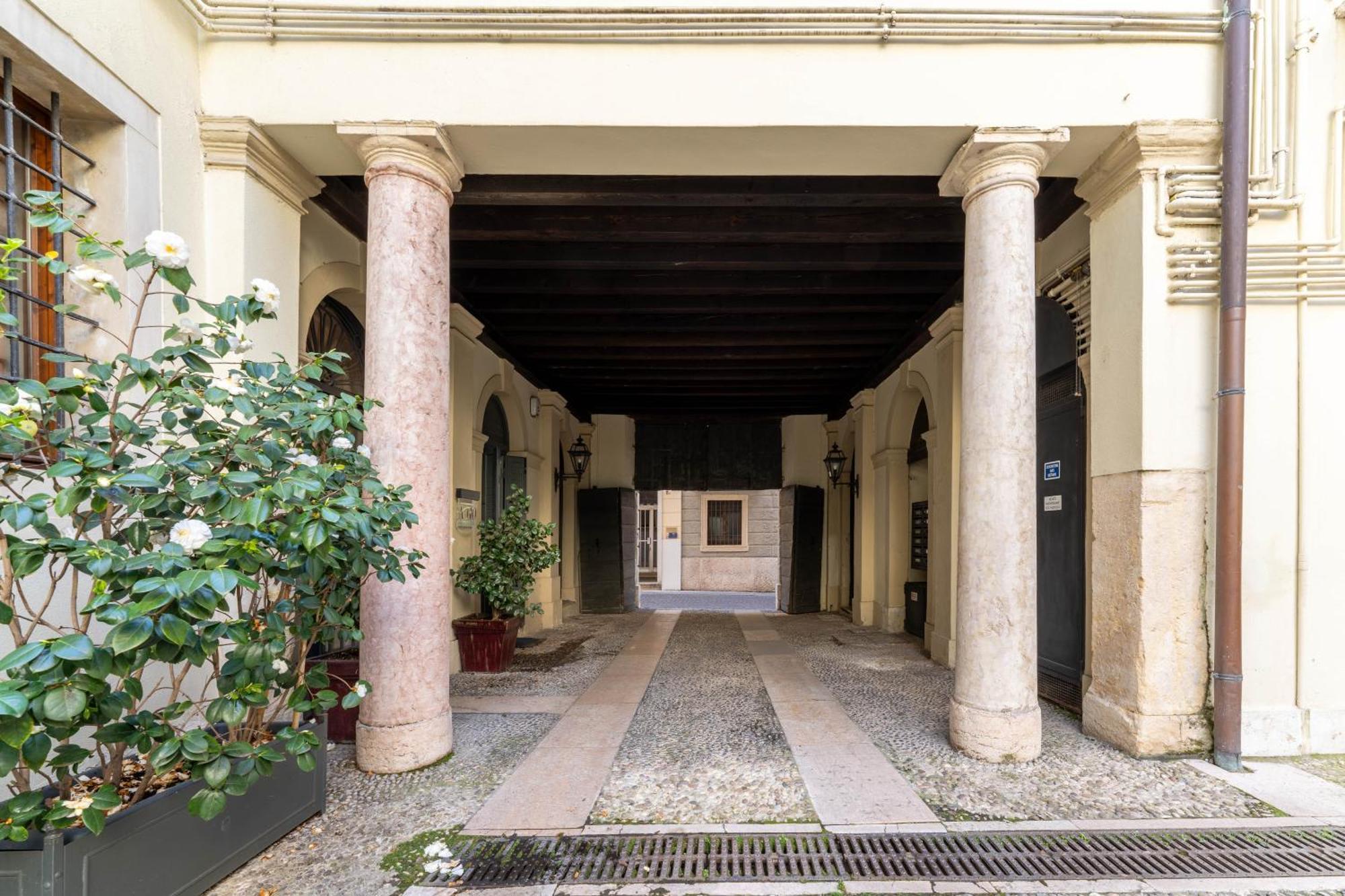 Apartamento Palazzo Venier Verona Exterior foto